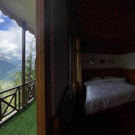 Freebird Nest 2 Stays & Cafe Jibhi Esterno foto