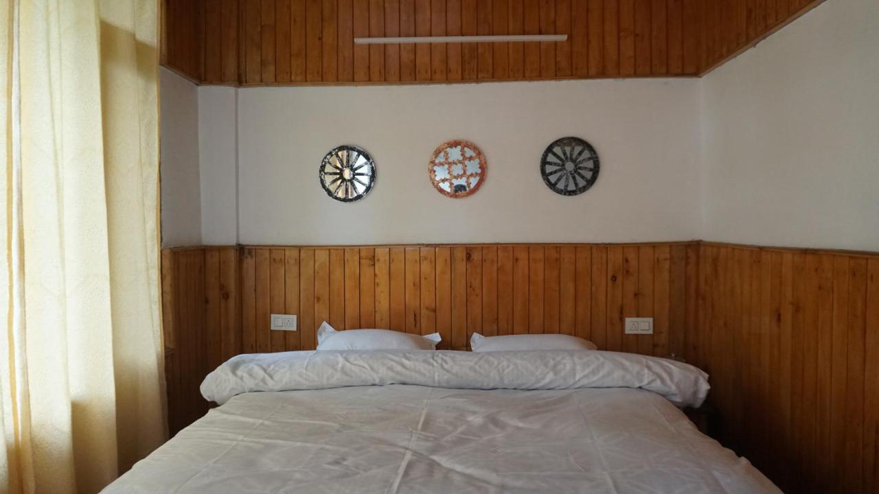 Freebird Nest 2 Stays & Cafe Jibhi Esterno foto