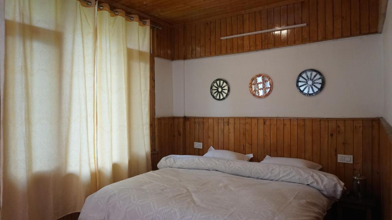 Freebird Nest 2 Stays & Cafe Jibhi Esterno foto