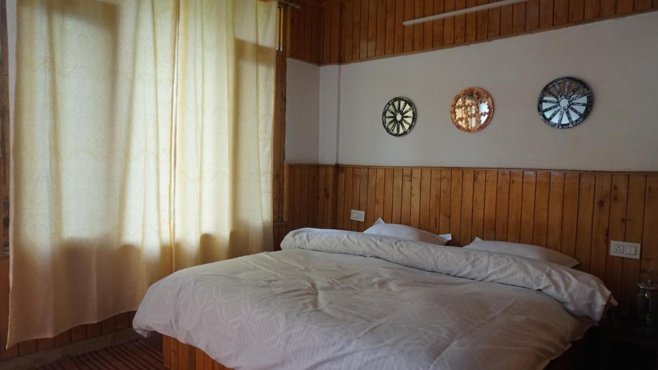 Freebird Nest 2 Stays & Cafe Jibhi Esterno foto